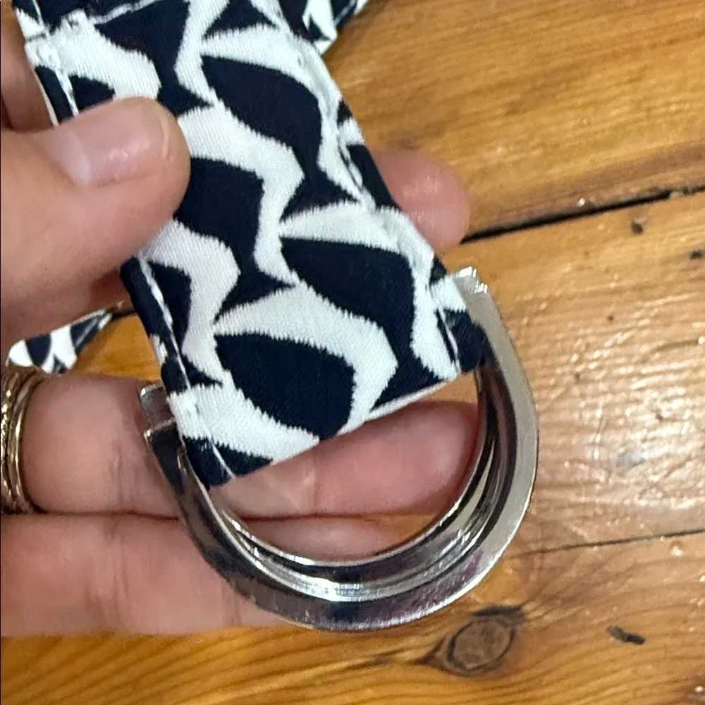 Vineyard Vines stylish belt
